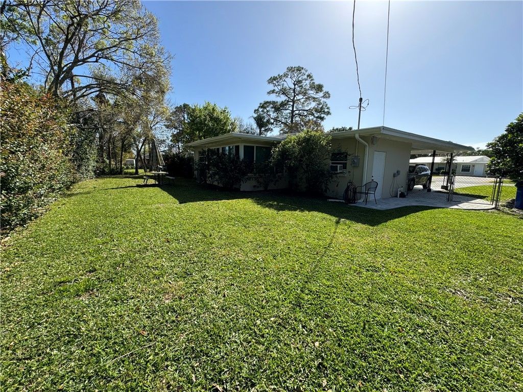 2026 15th Lane, Vero Beach, FL 32960 Photo