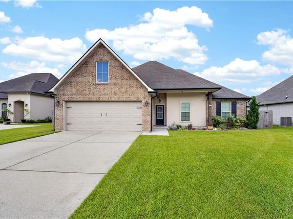 210 HIDDEN CYPRESS Drive, Belle Chasse, LA 70037