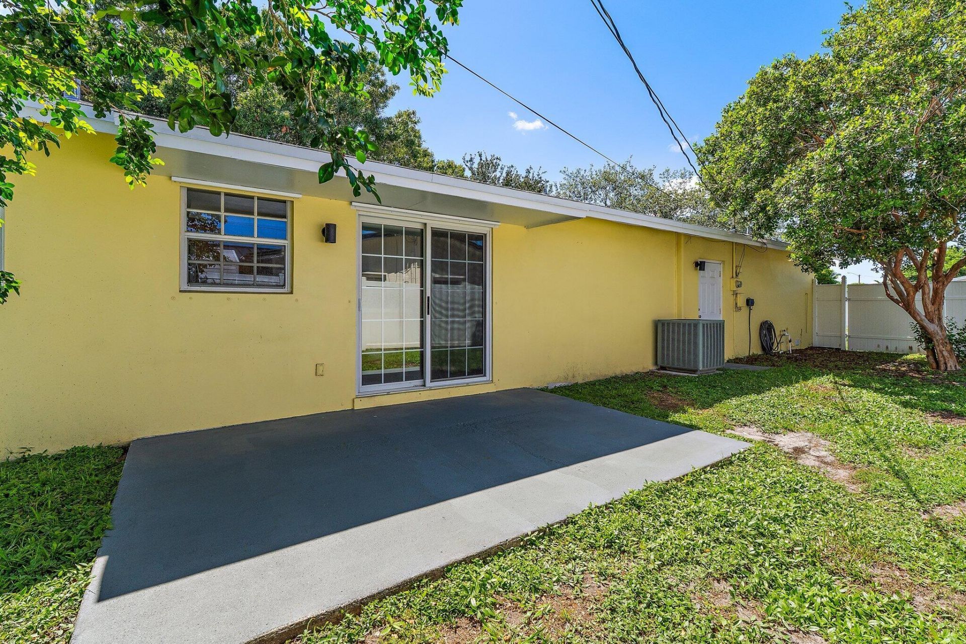 678 Riverside Drive, Palm Beach Gardens, FL 33410 Photo