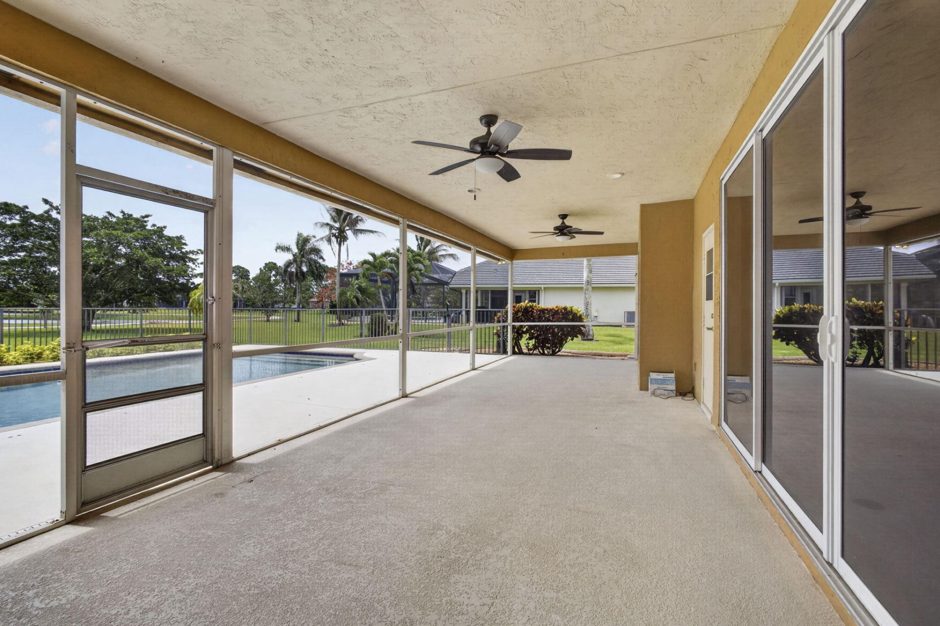 8030 Woodsmuir Drive, Palm Beach Gardens, FL 33412 Photo
