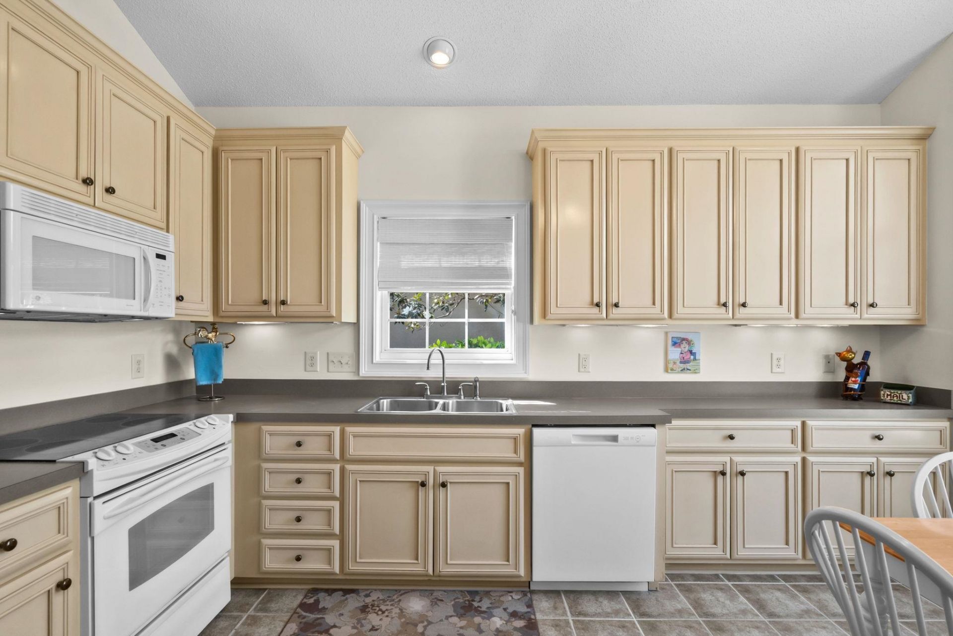 1521 Saint Thomas Circle Photo 12