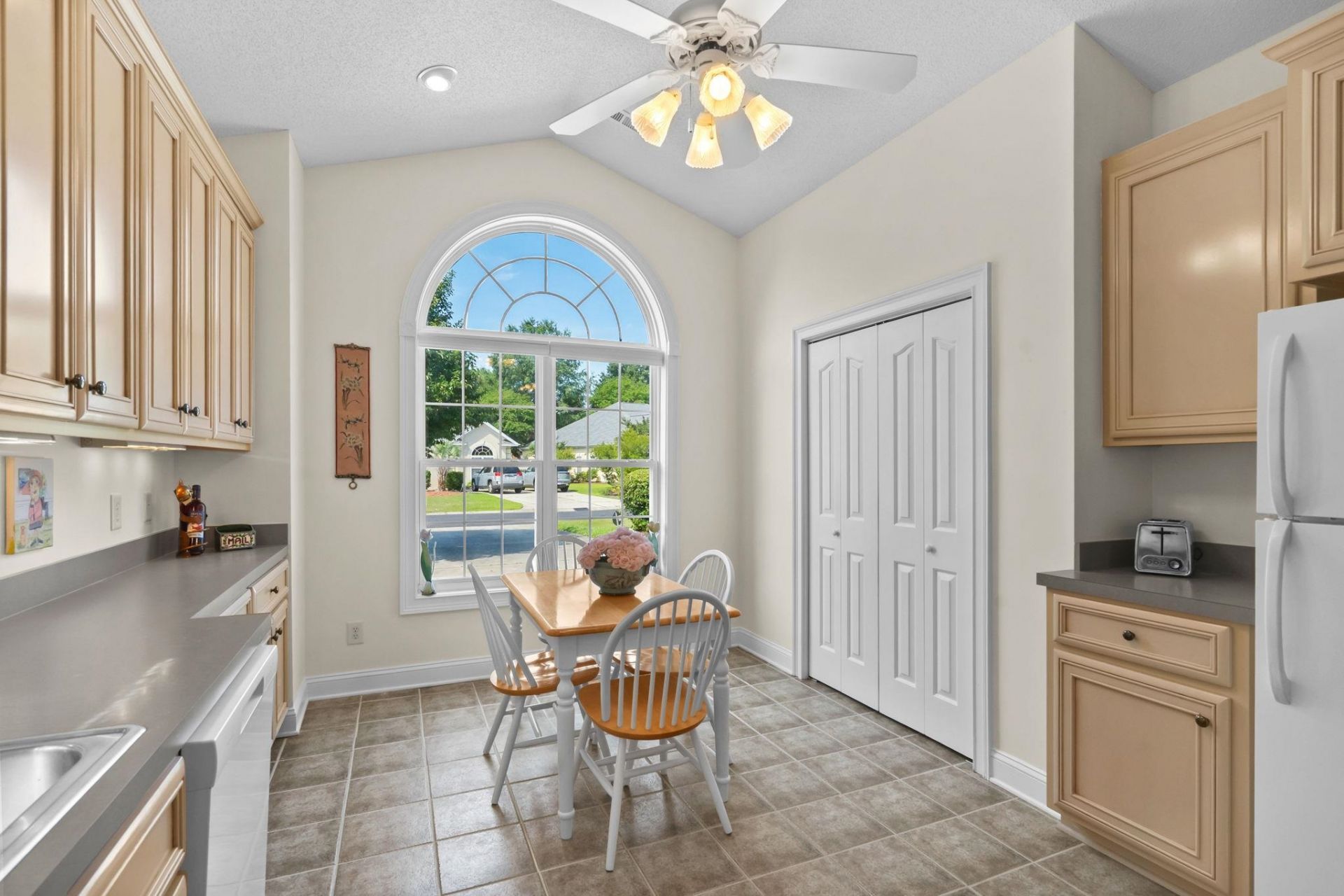 1521 Saint Thomas Circle Photo 14