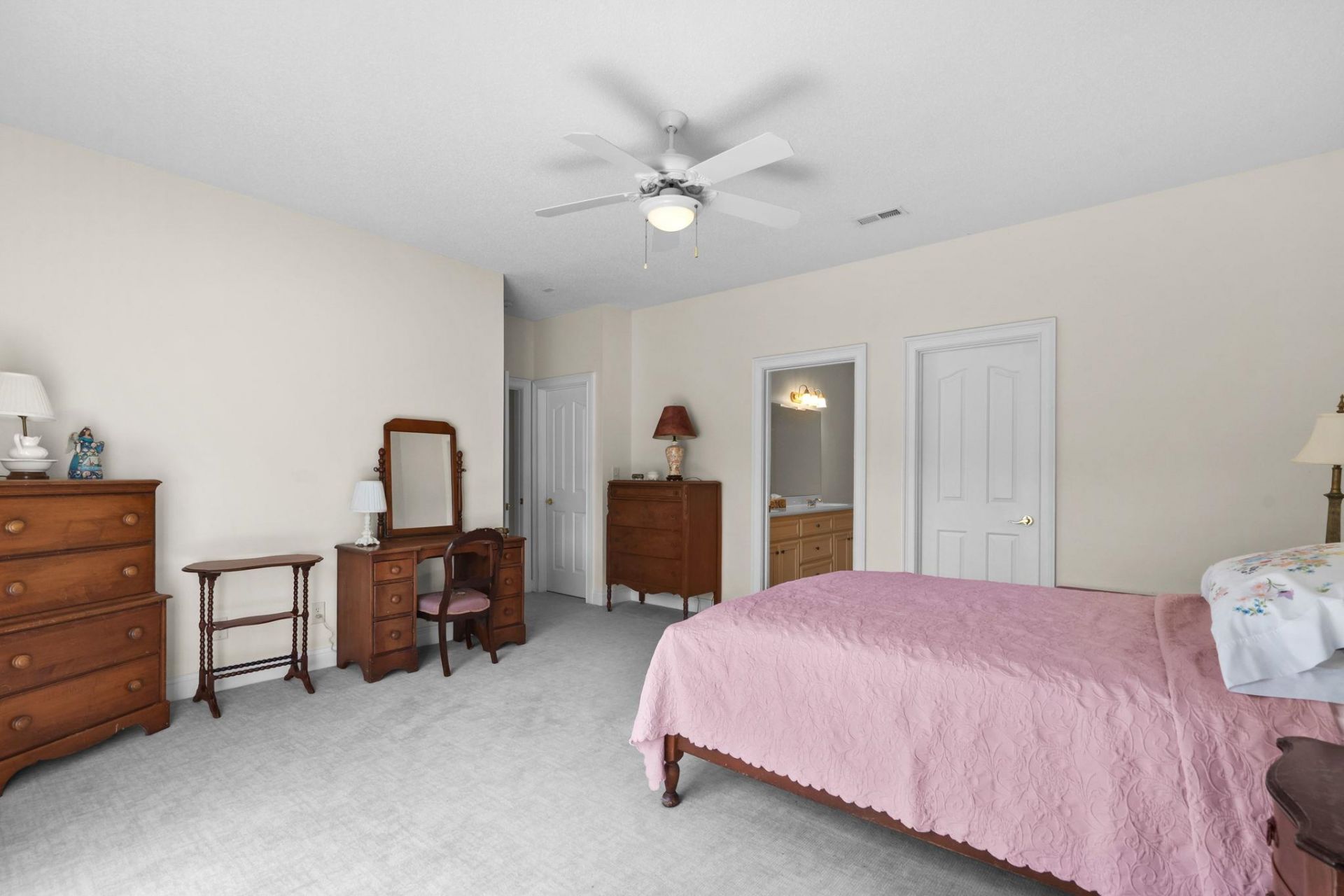 1521 Saint Thomas Circle Photo 18