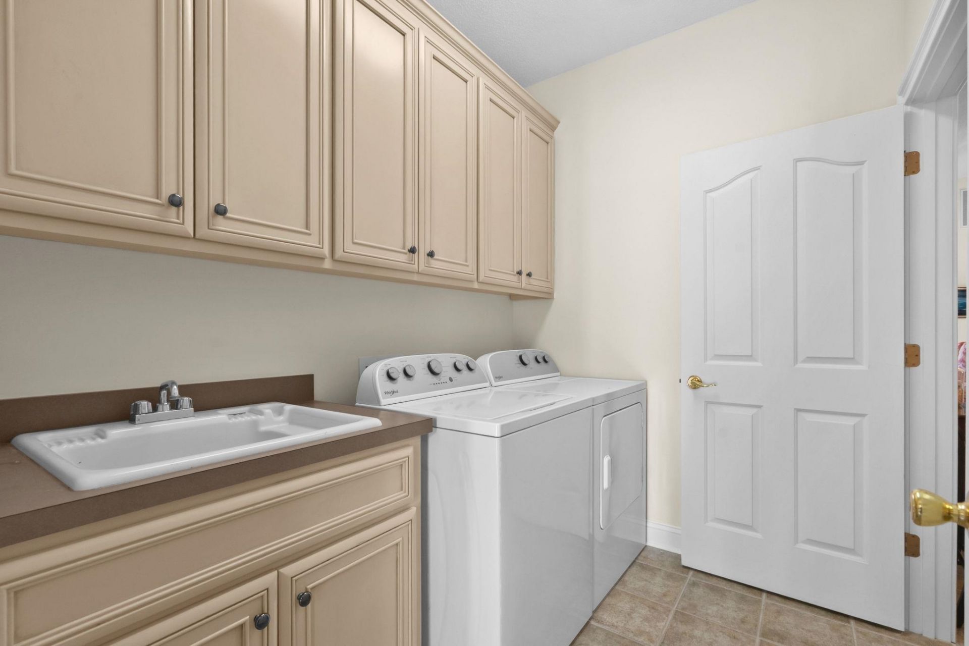 1521 Saint Thomas Circle Photo 37