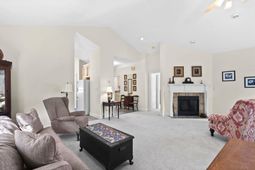 1521 Saint Thomas Circle photo 4