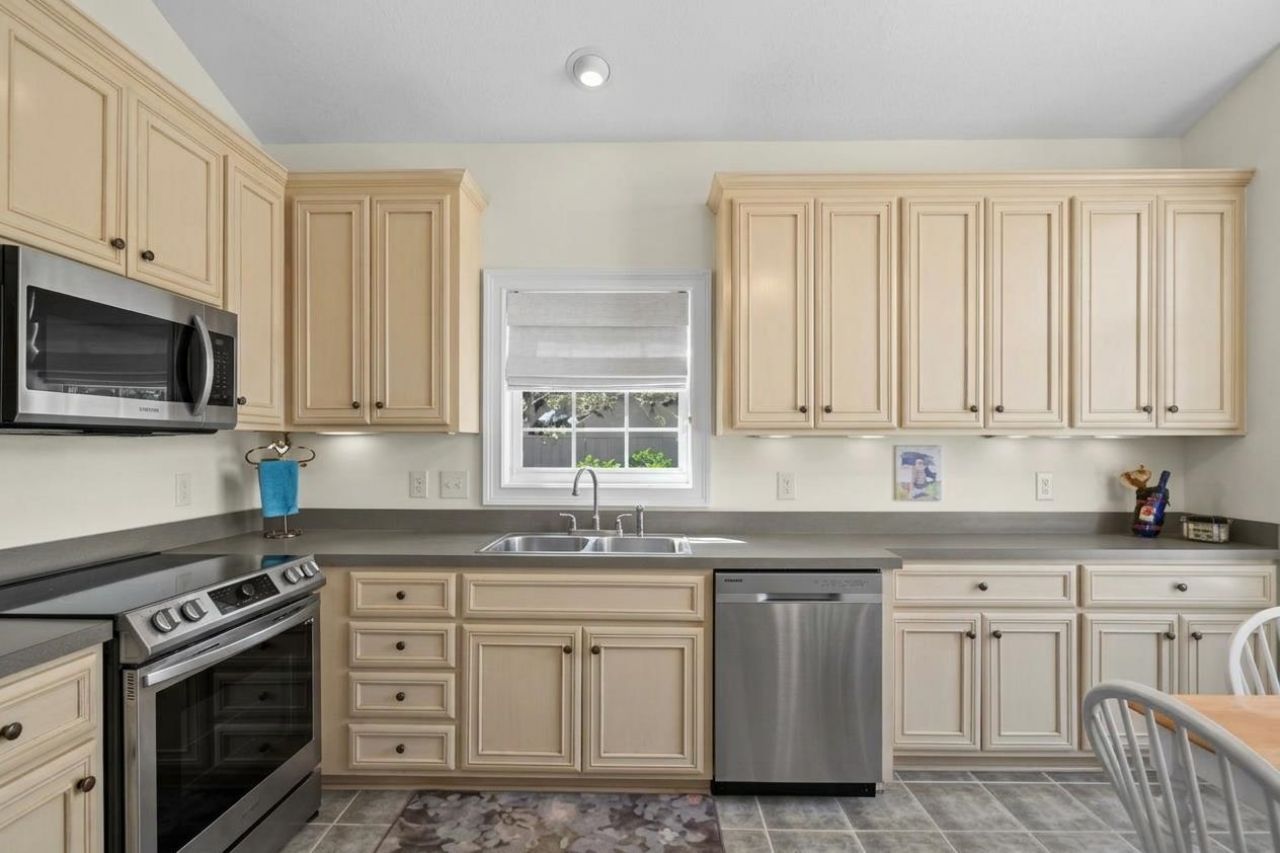 1521 Saint Thomas Circle Photo 4