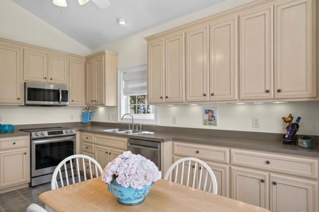 1521 Saint Thomas Circle Photo 9