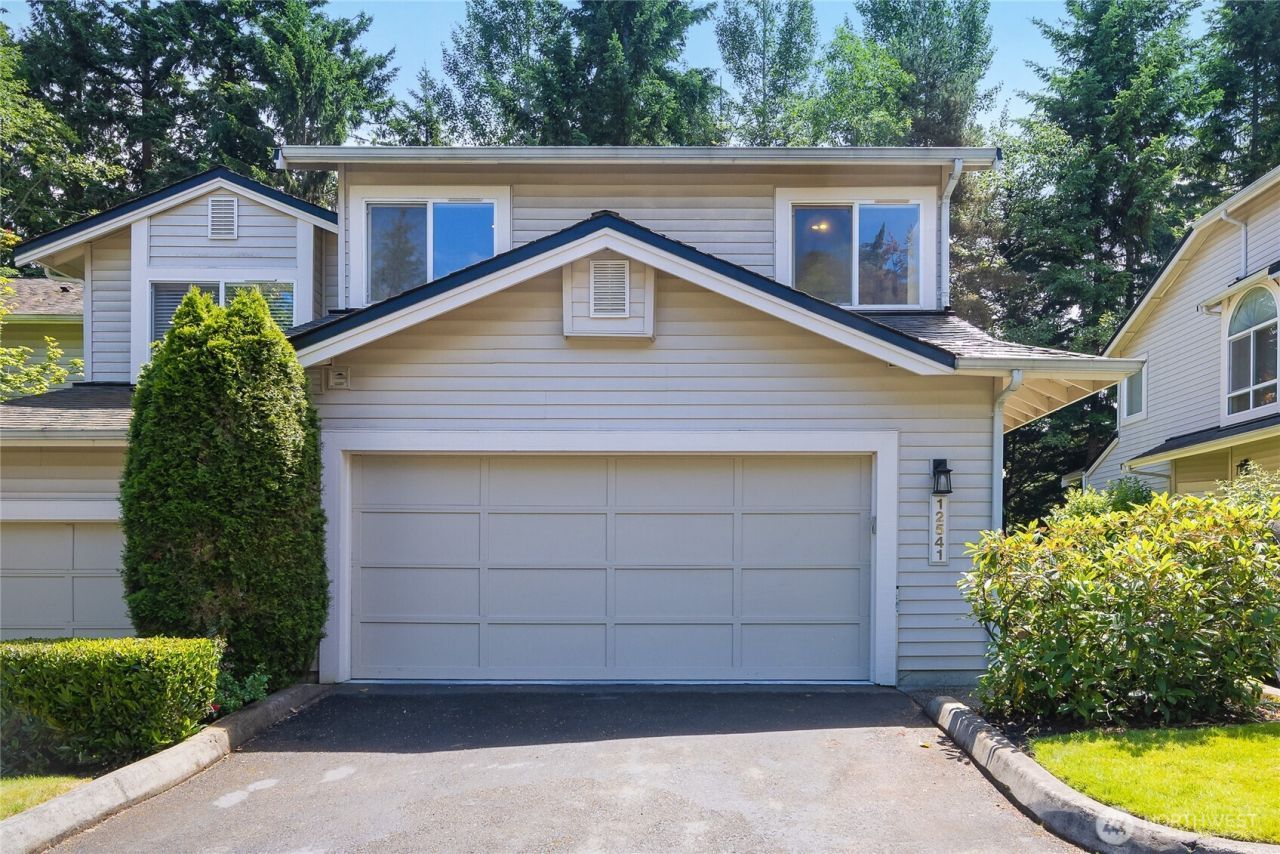12541 NE 7th Place , Bellevue, WA 98005
