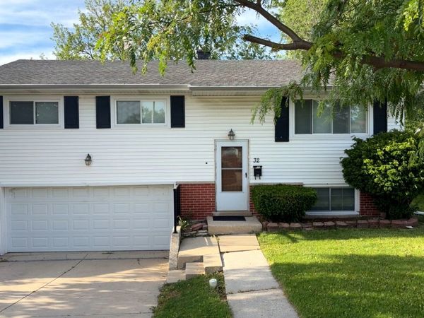 32 E Schubert Avenue , Glendale Heights, IL 60139