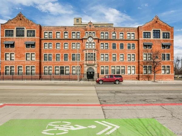 6533 E JEFFERSON Avenue, Detroit, MI 48207