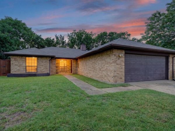 513 Thomas Trail , Seagoville, TX 75159