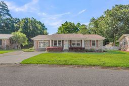 123 Wessex Drive photo 4