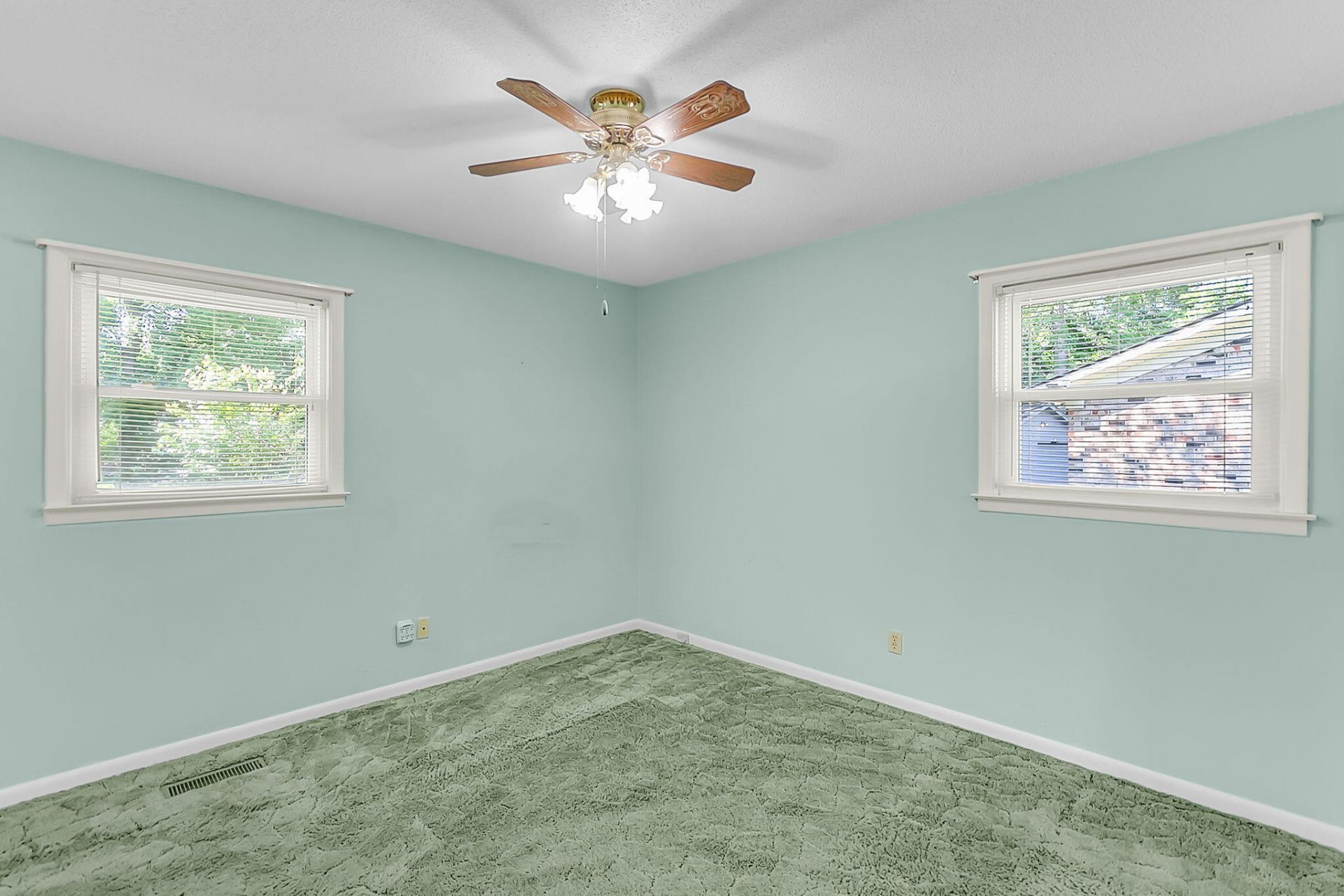 123 Wessex Drive Photo 20