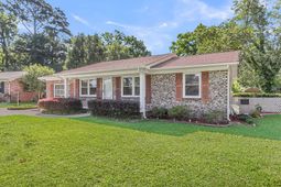 123 Wessex Drive photo 4