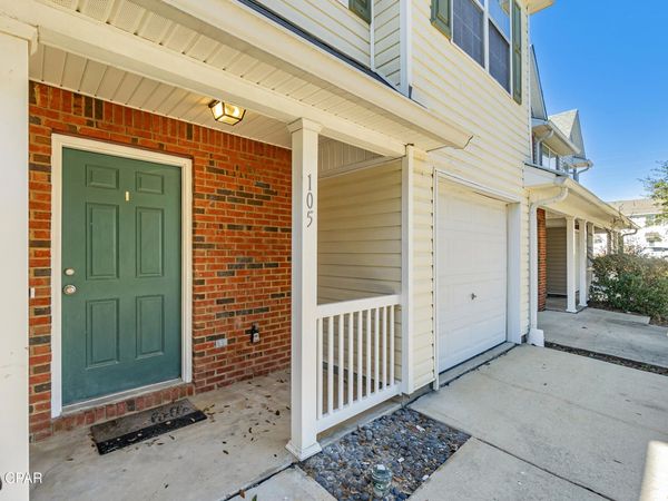 105 Swaying Pine Court , Crestview, FL 32539