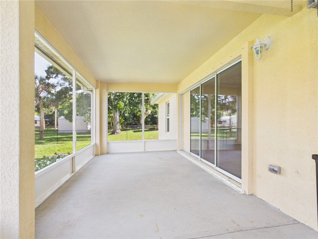 661 Jenkins Street, Sebastian, FL 32958 Photo