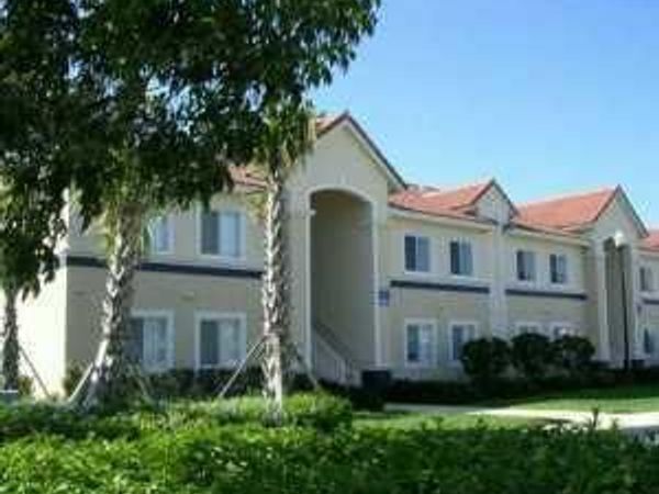 1049 Golden Lakes Boulevard, Unit 122, West Palm Beach, FL 33411