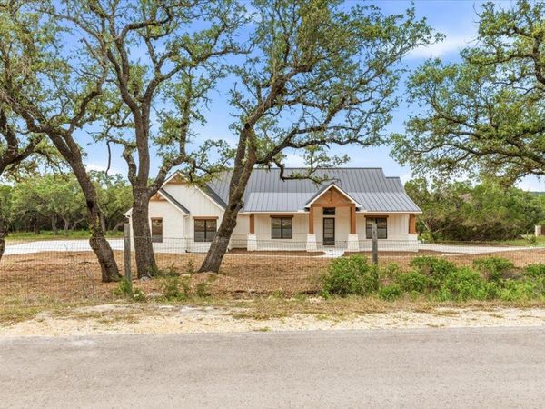 1744 Crossbow DR , Canyon Lake, TX 78133