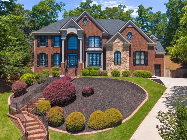 1370 Boomer Circle, Suwanee, GA 30024