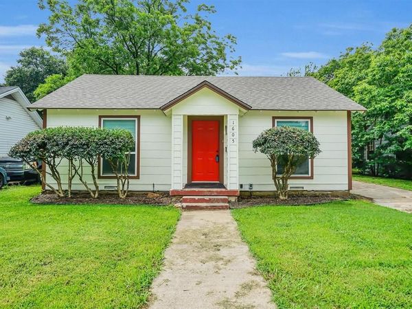 1605 Pine Street , Grand Prairie, TX 75050