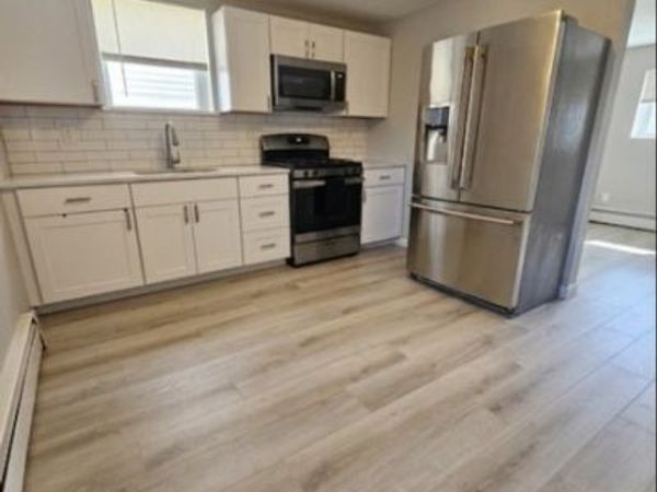 15 Dell Glen Ave, Lodi, NJ 07644