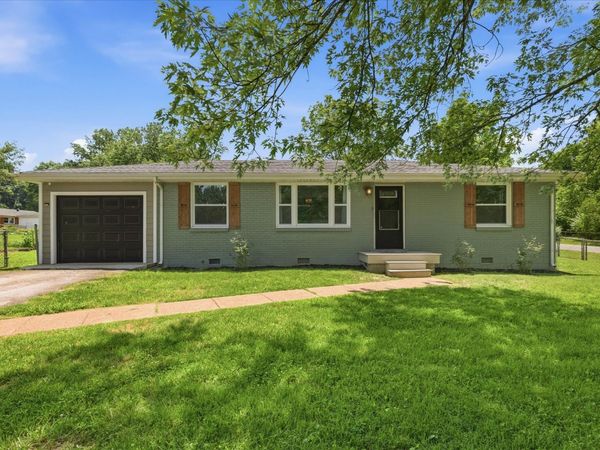 37 Hillsboro Road , Clarksville, TN 37042