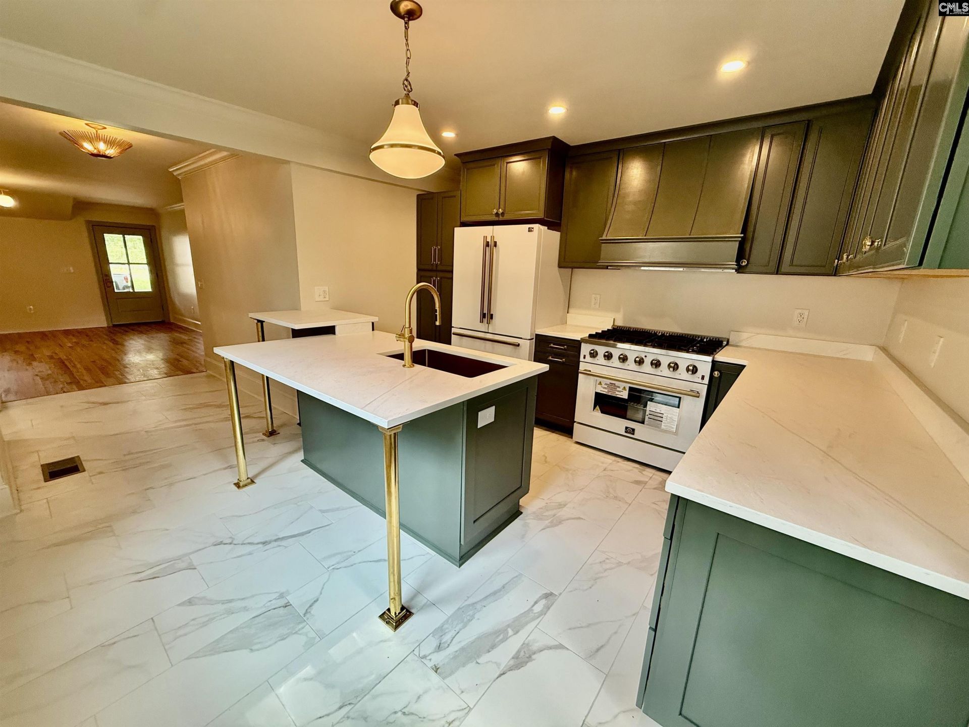 205 Academy Way  Photo 10