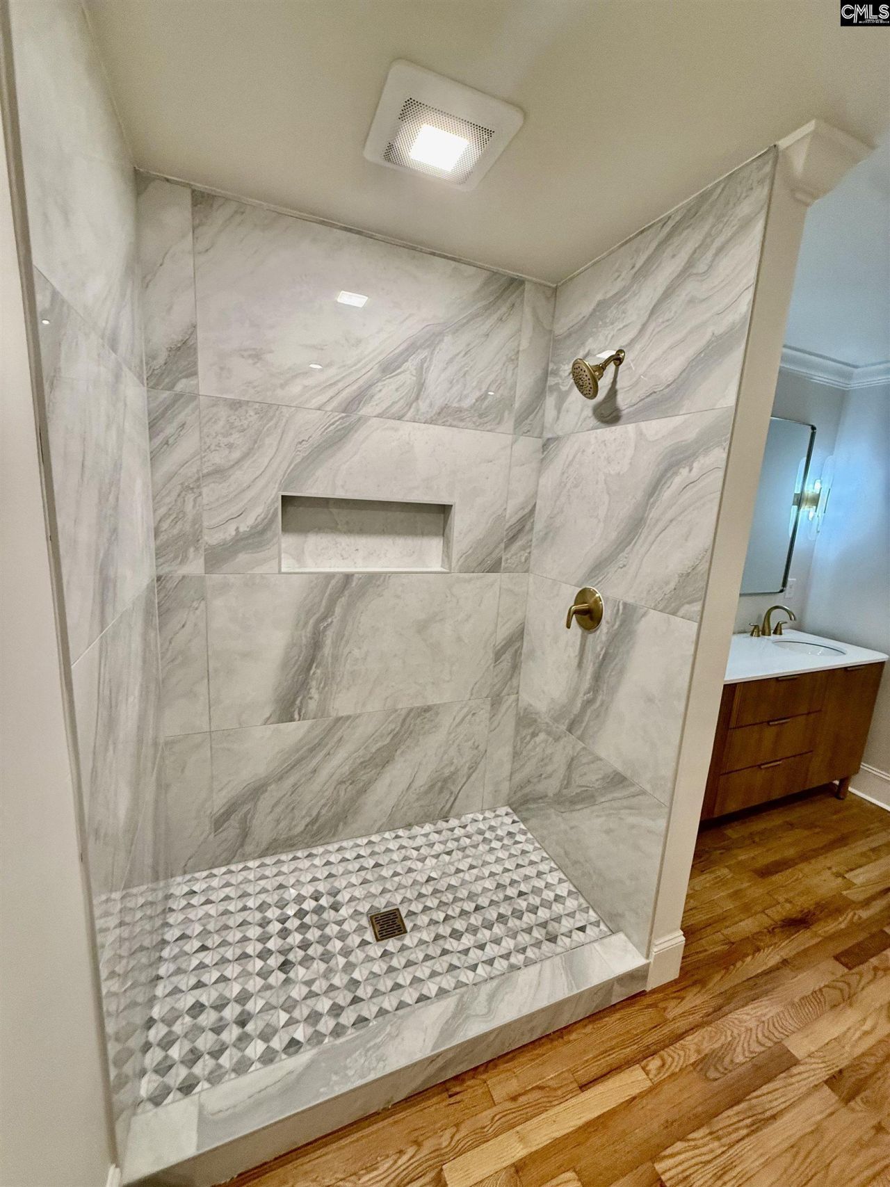 205 Academy Way  Photo 16