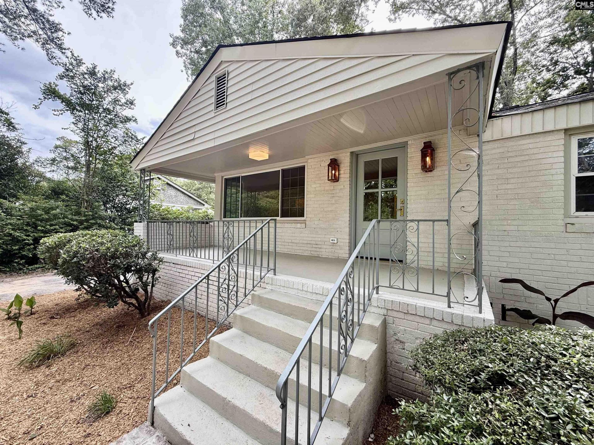 205 Academy Way  Photo 4
