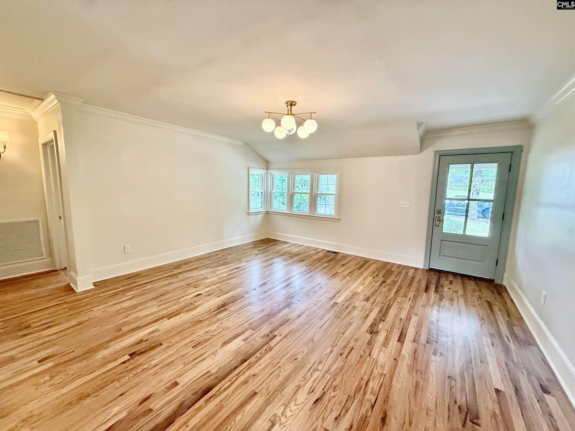205 Academy Way  Photo 7