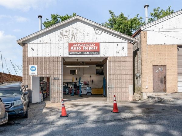 12 Carlton Street, Lowell, MA 01851