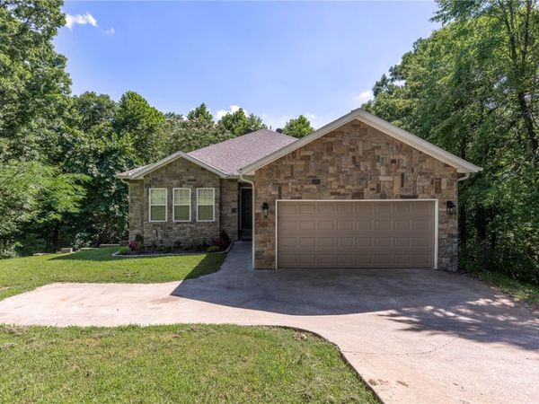 9 Llanon Lane, Bella Vista, AR 72714