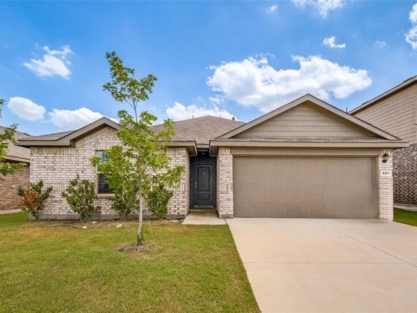 621 Spaulding Street , Justin, TX 76247