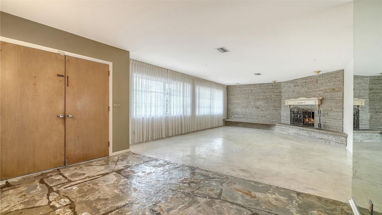 621 Alhambra Road, Venice, FL 34285 Photo
