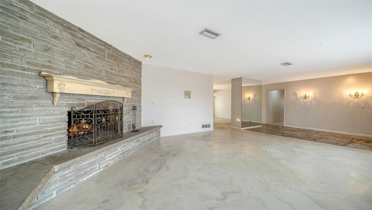 621 Alhambra Road, Venice, FL 34285 Photo