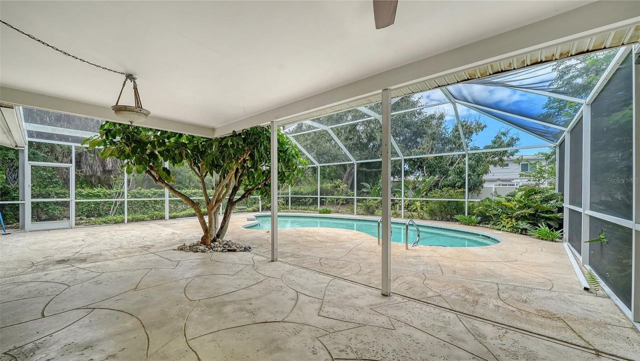 621 Alhambra Road, Venice, FL 34285 Photo