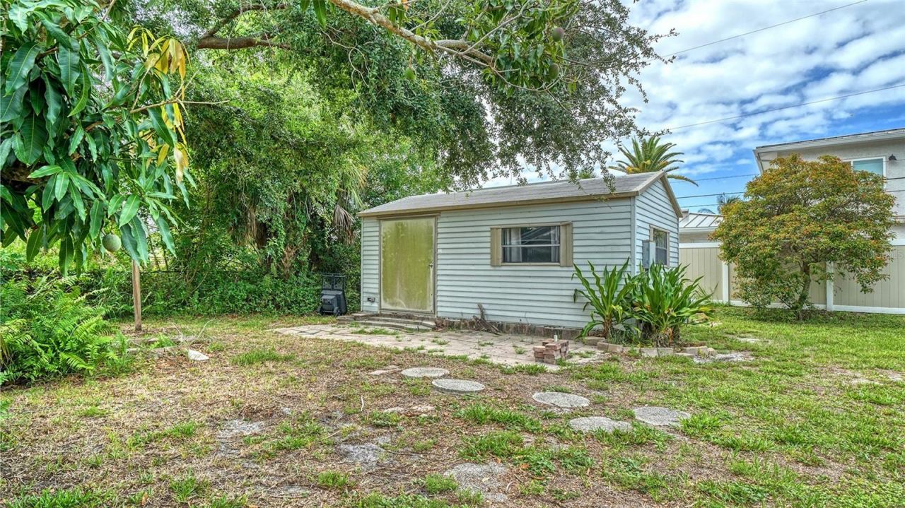 621 Alhambra Road, Venice, FL 34285 Photo