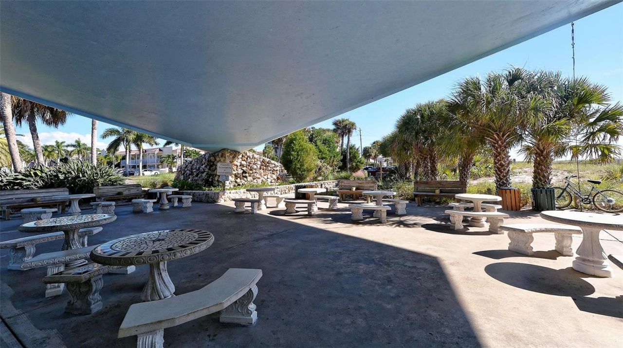 621 Alhambra Road, Venice, FL 34285 Photo