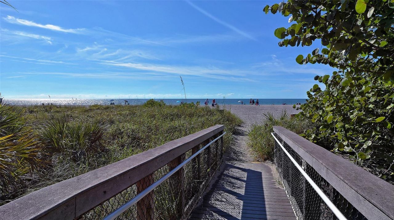 621 Alhambra Road, Venice, FL 34285 Photo