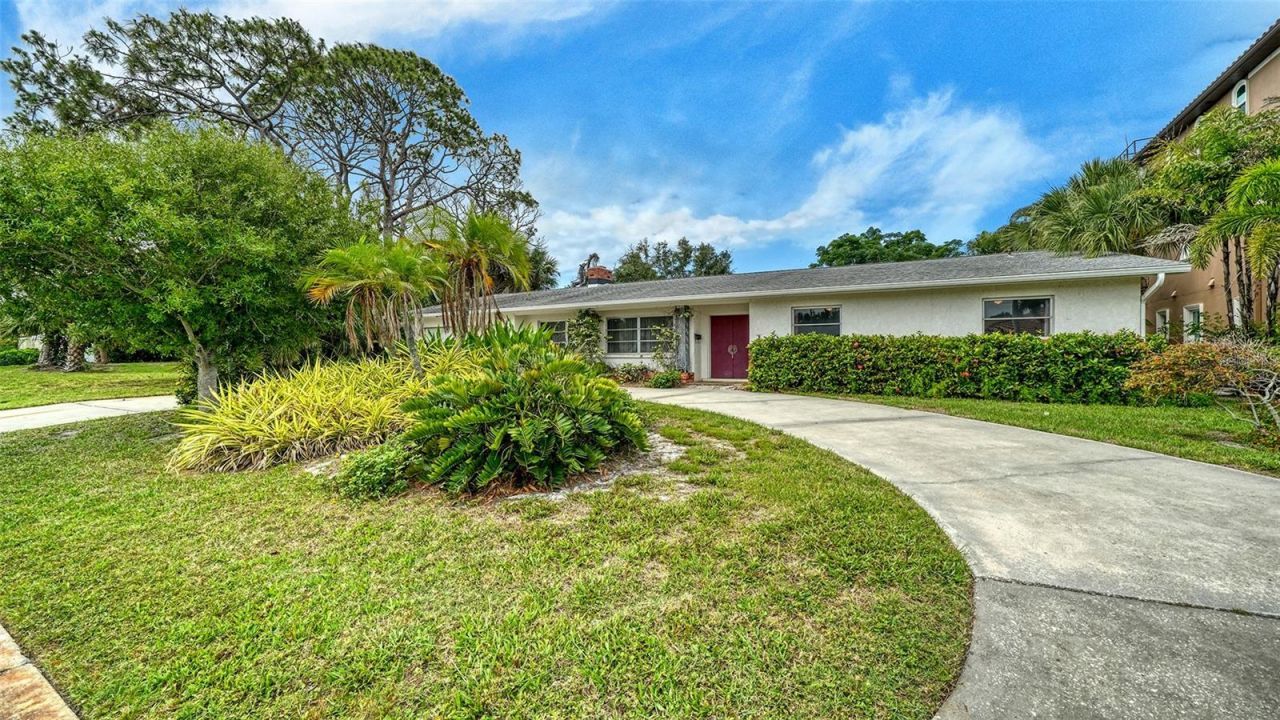 621 Alhambra Road, Venice, FL 34285 Photo