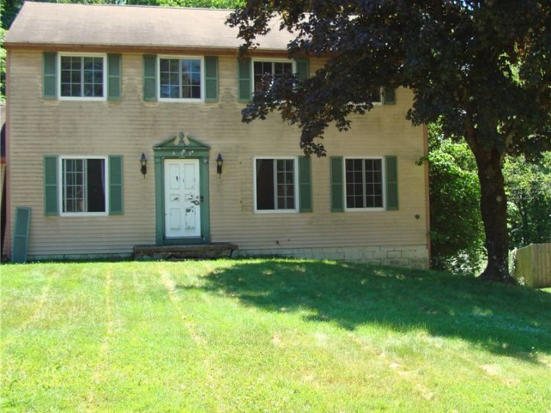 493 Park Ridge Drive, Munroe Falls, OH 44262 Photo 2