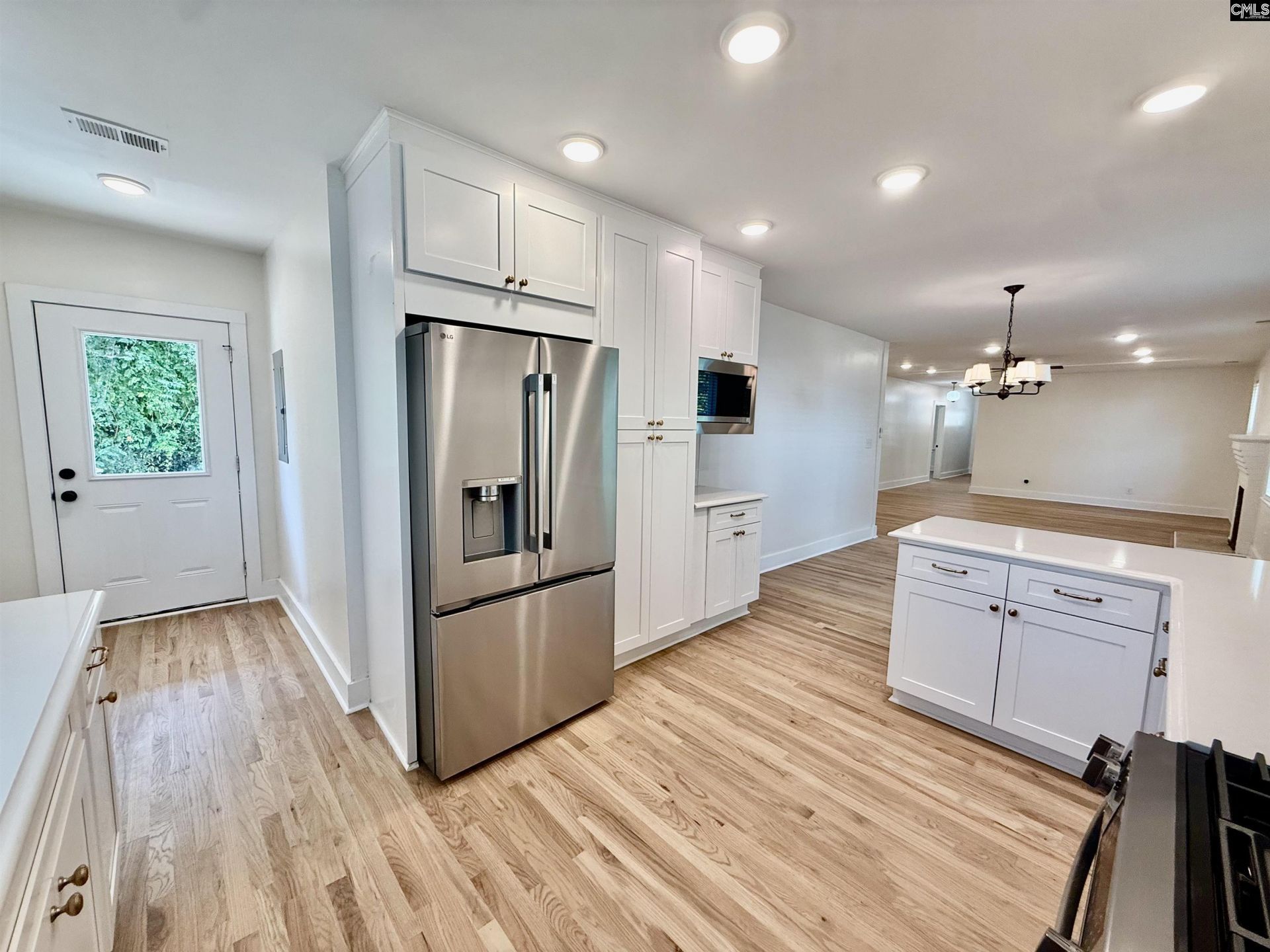 818 Poinsettia Street Photo 9