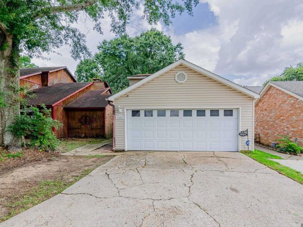 1881 Stonegate Ct, Baton Rouge, LA 70815