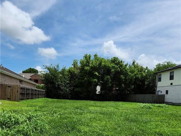 12520 CARMEL Place , New Orleans, LA 70128
