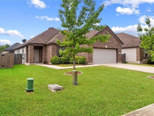 534 Apricot DR, Kyle, TX 78640
