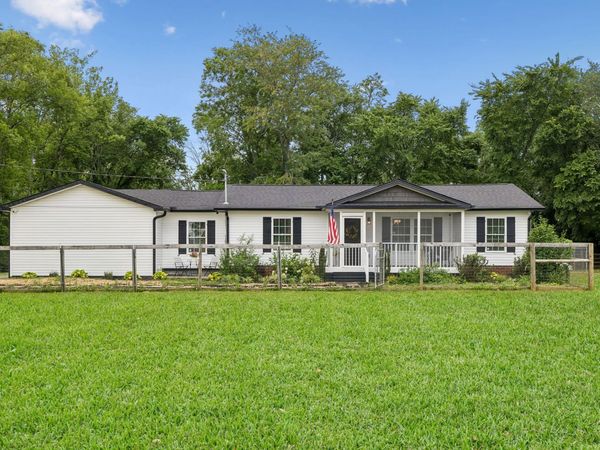 6782 Woodbury Pike, Murfreesboro, TN 37127