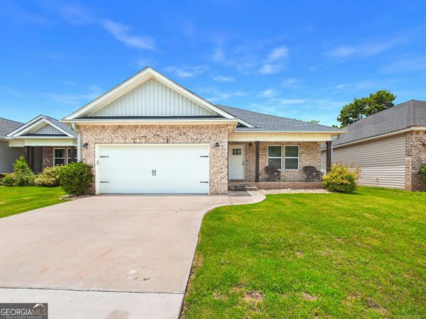 137 North Sky Drive, Warner Robins, GA 31093