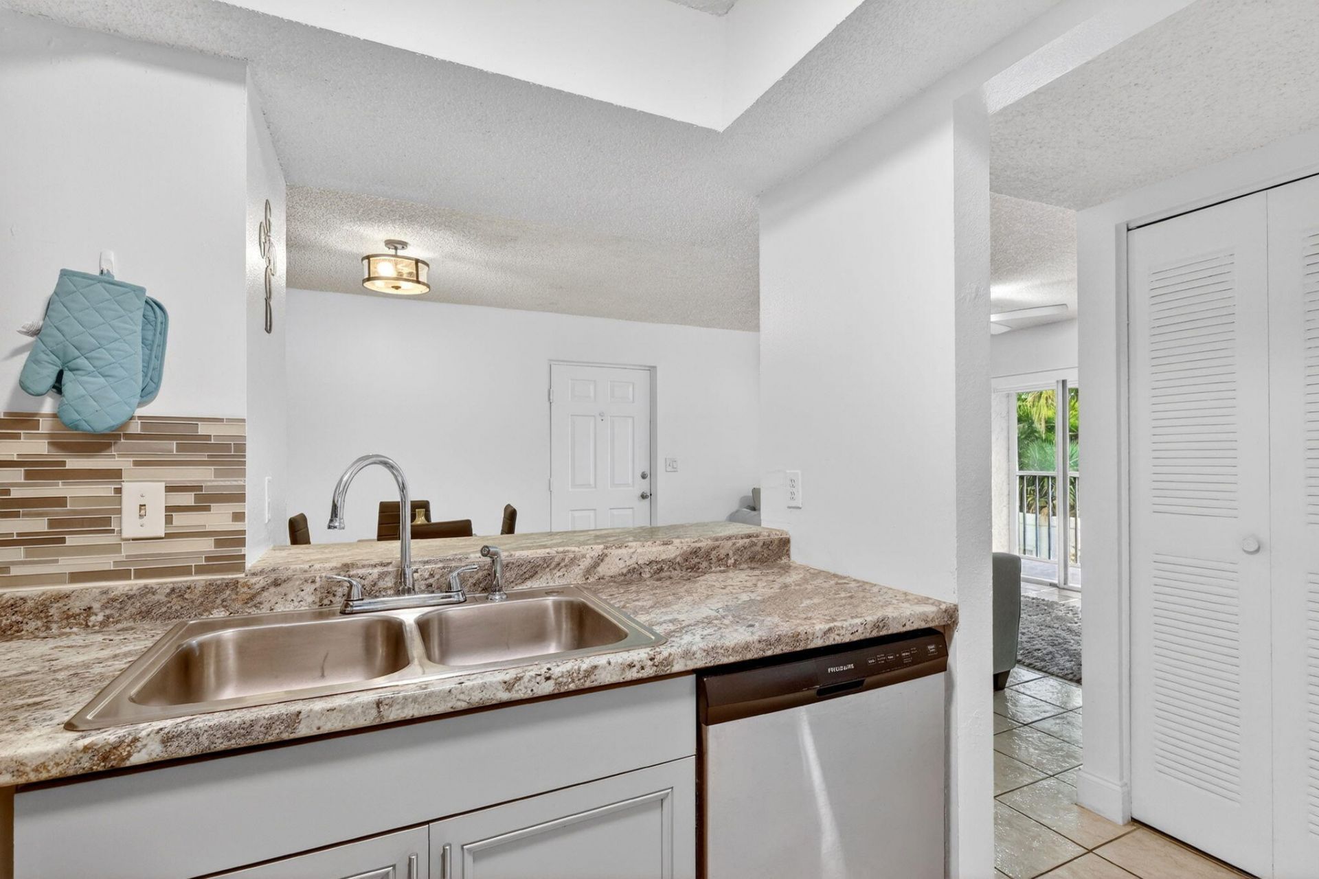 1548 SE Royal Green Circle, Unit 206, Port Saint Lucie, FL 34952 Photo