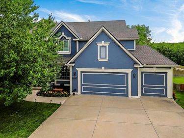 9425 N Harrison Street, Kansas City, MO 64155