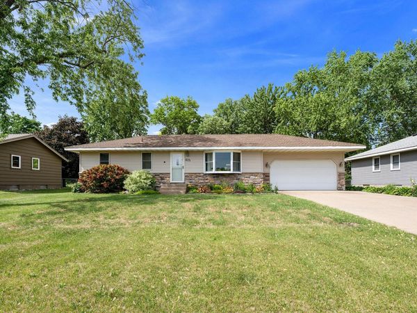 625 119th Avenue NE, Blaine, MN 55434